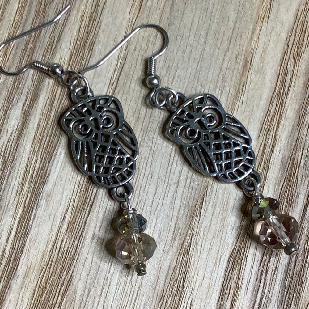 Silver Owl Earrings. - Picture 1 of 3
